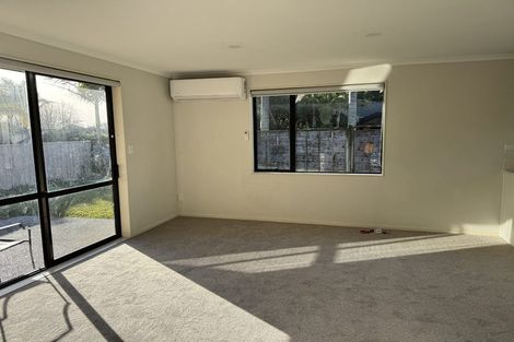 Photo of property in 16 Kanuka Way, Albany, Auckland, 0632