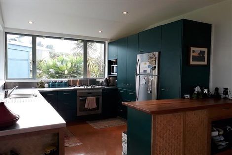 Photo of property in 137 Wellington Road, Paekakariki, 5034