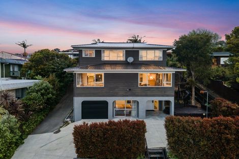 Photo of property in 1/43 Shanaway Rise, Hillcrest, Auckland, 0627