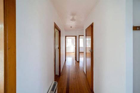 Photo of property in 5 Charles Major Place, Hawera, 4610