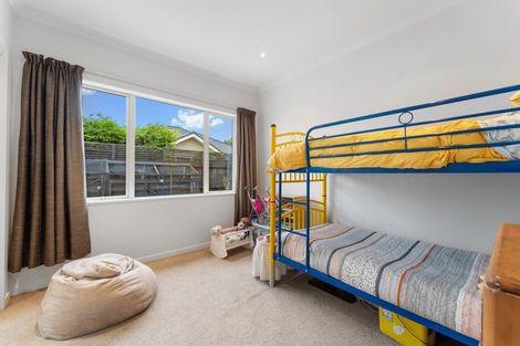 Photo of property in 12 Willowview Drive, Redwood, Christchurch, 8051