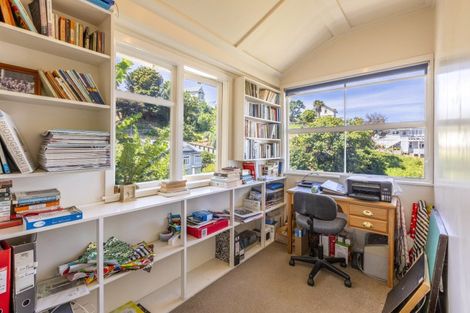 Photo of property in 20 Brewster Street, Bluff Hill, Napier, 4110