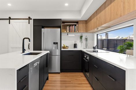 Photo of property in 27 Hikawera Drive, Frimley, Hastings, 4120