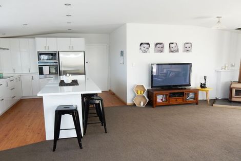 Photo of property in 1 Gordon Street, Weston, Oamaru, 9401