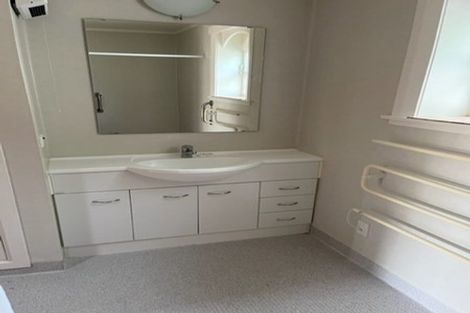 Photo of property in 297 The Parade, Island Bay, Wellington, 6023