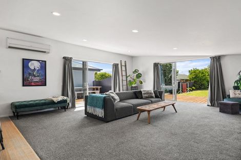 Photo of property in 43 Estuary Road, New Brighton, Christchurch, 8061