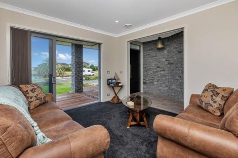 Photo of property in 44 Mariners Haven, One Tree Point, 0118