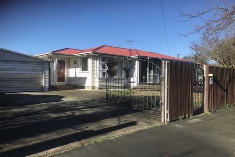 Photo of property in 22 Flay Crescent, Burnside, Christchurch, 8053