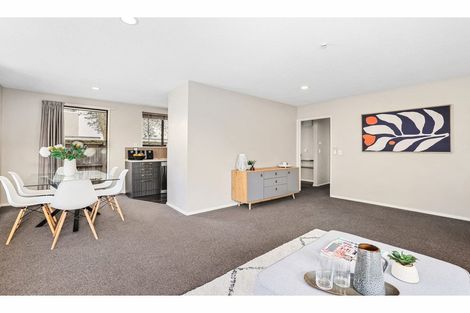 Photo of property in 2/100 Purchas Street, Edgeware, Christchurch, 8013