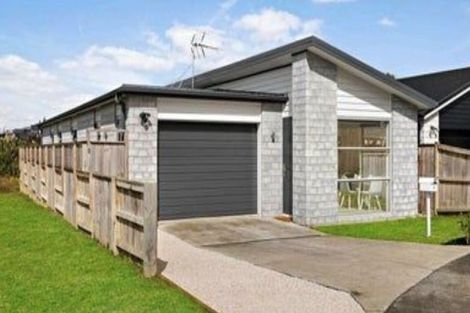 Photo of property in 8 Tomairangi Crescent, Pukekohe, 2120