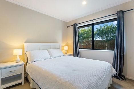 Photo of property in 17 Gandalf Crescent, Paraparaumu, 5032