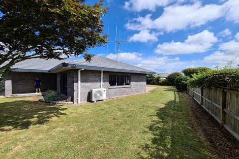 Photo of property in 15 Mangakoea Place, St Andrews, Hamilton, 3200