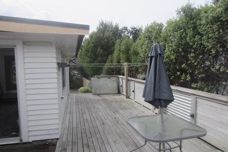 Photo of property in 9 Allen Terrace, Tawa, Wellington, 5028