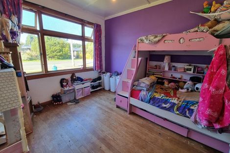 Photo of property in 5 Clifden Highway, Tuatapere, 9620