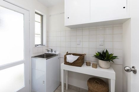 Photo of property in 2/21a Quinns Road, Shirley, Christchurch, 8013