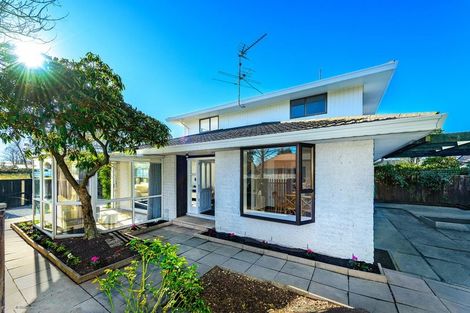 Photo of property in 1/6 Kent Lodge Avenue, Avonhead, Christchurch, 8042