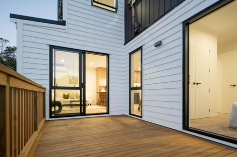 Photo of property in 24b Scarlock Avenue, Browns Bay, Auckland, 0630