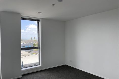Photo of property in Bella Vista, 3d/84 Gunner Drive, Te Atatu Peninsula, Auckland, 0610
