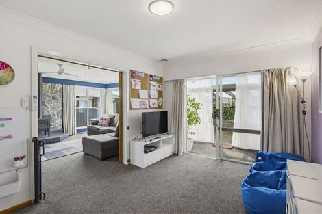 Photo of property in 28 Marlborough Street, Levin, 5510