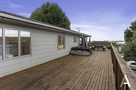 Photo of property in 42 Banyan Drive, Totara Heights, Auckland, 2105