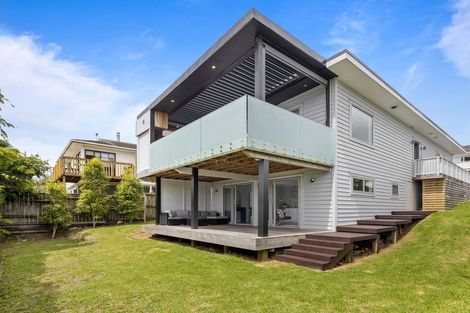 Photo of property in 101a Rangatira Road, Beach Haven, Auckland, 0626