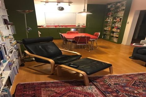 Photo of property in Kingsgate Flats, 10 Austin Street, Mount Victoria, Wellington, 6011