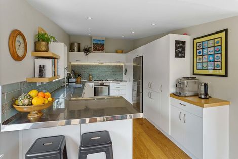 Photo of property in 7 Kawau Grove, Waikanae Beach, Waikanae, 5036