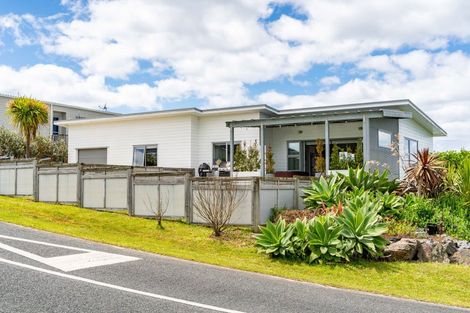 Photo of property in 14 Parklands Avenue, Mangawhai Heads, Mangawhai, 0505