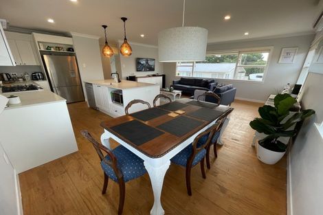 Photo of property in 20 Glendene Avenue, Glendene, Auckland, 0602