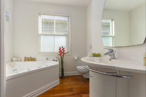 Photo of property in 100 Burnley Terrace, Sandringham, Auckland, 1025