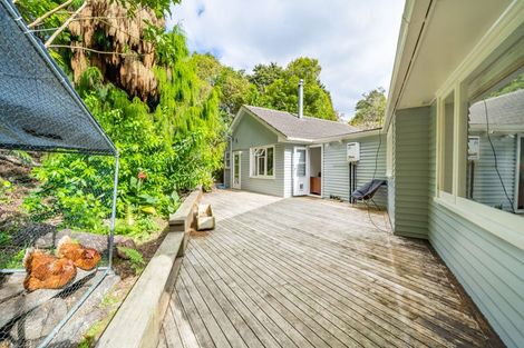 Photo of property in 49 Blue Mountains Road, Pinehaven, Upper Hutt, 5019