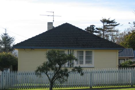 Photo of property in 2/11 Kamahi Street, Stokes Valley, Lower Hutt, 5019