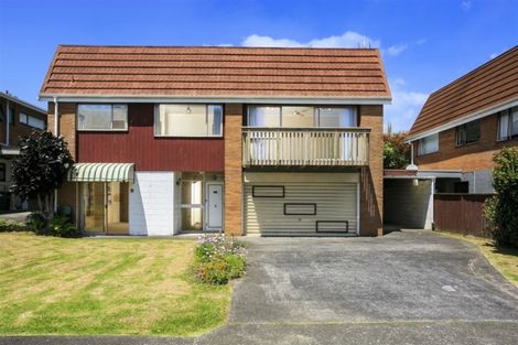 Photo of property in 2/41 Francis Street, Hauraki, Auckland, 0622