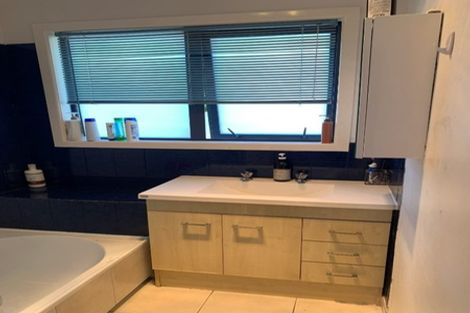 Photo of property in 14 Rice Crescent, Newlands, Wellington, 6037