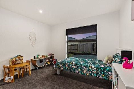 Photo of property in 22 Trevally Place, Snells Beach, 0920