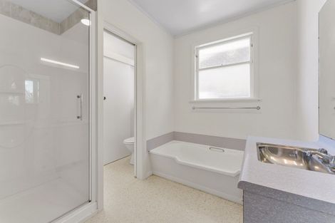 Photo of property in 14 Anglesey Place, Awapuni, Palmerston North, 4412