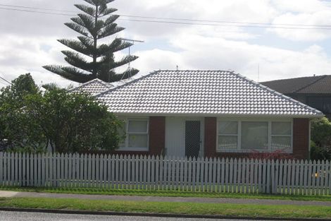 Photo of property in 2/163 Shakespeare Road, Milford, Auckland, 0620