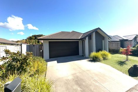 Photo of property in 32 Pakanga Grove, Pyes Pa, Tauranga, 3112