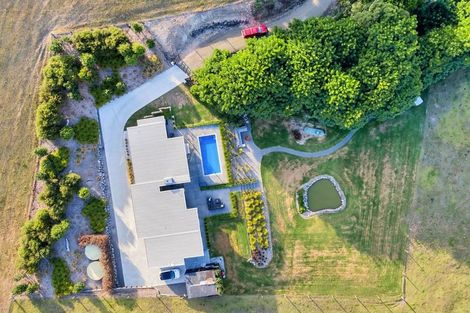 Photo of property in 99 Hauora Lane, Waitoki, 0871