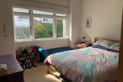 Photo of property in 71 Rolleston Street, Mount Cook, Wellington, 6021