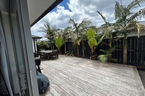 Photo of property in 12 Kotiate Street, Papamoa Beach, Papamoa, 3118