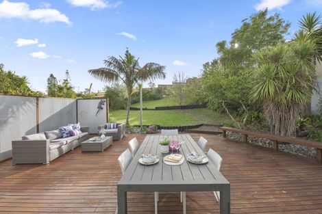 Photo of property in 9 Everard Avenue, Army Bay, Whangaparaoa, 0930
