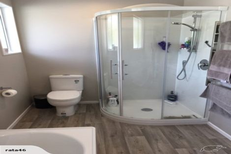 Photo of property in 1090b High Street, Taita, Lower Hutt, 5011