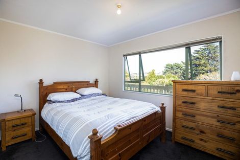 Photo of property in 142 Seaview Road, Westown, New Plymouth, 4310
