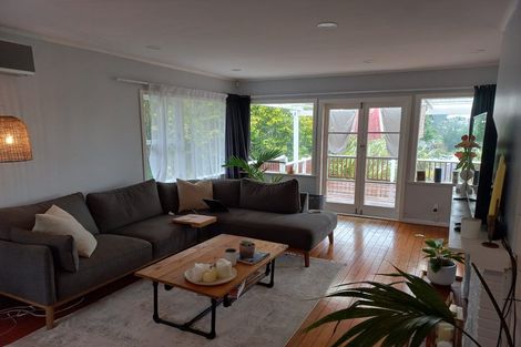 Photo of property in 1/18 Limmer Place, Browns Bay, Auckland, 0632