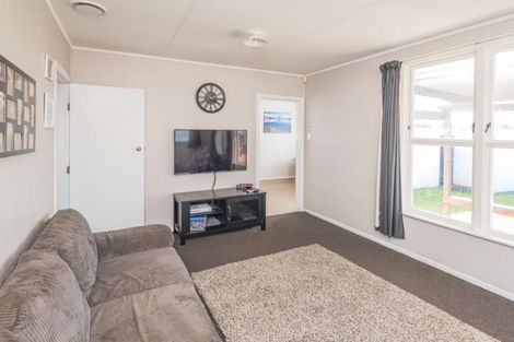 Photo of property in 53 Titoki Street, Castlecliff, Whanganui, 4501