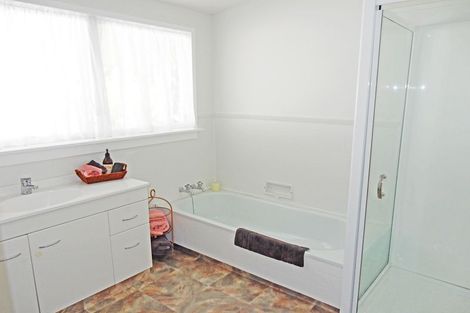 Photo of property in 1 Gordon Street, Weston, Oamaru, 9401