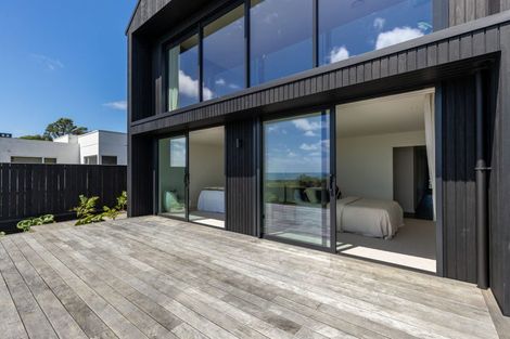 Photo of property in 10a Whiteley Street, Moturoa, New Plymouth, 4310