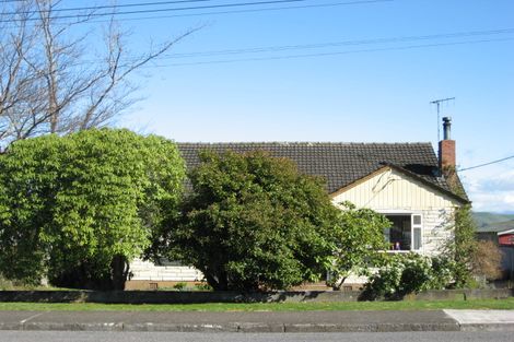 Photo of property in 4 Goodger Street, Waipukurau, 4200