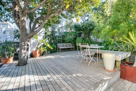 Photo of property in 13 Colenso Avenue, Hospital Hill, Napier, 4110